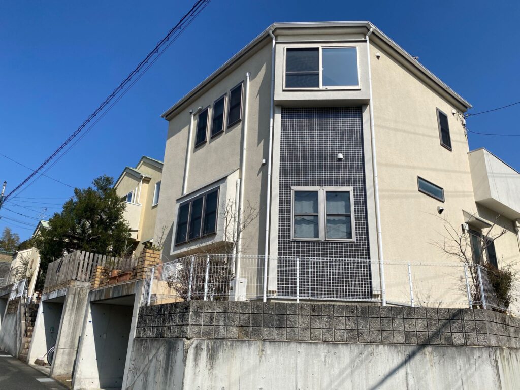 自然光が主役の家